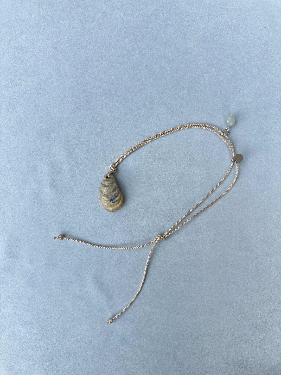 Colgante LAHUNA en cordón claro 6