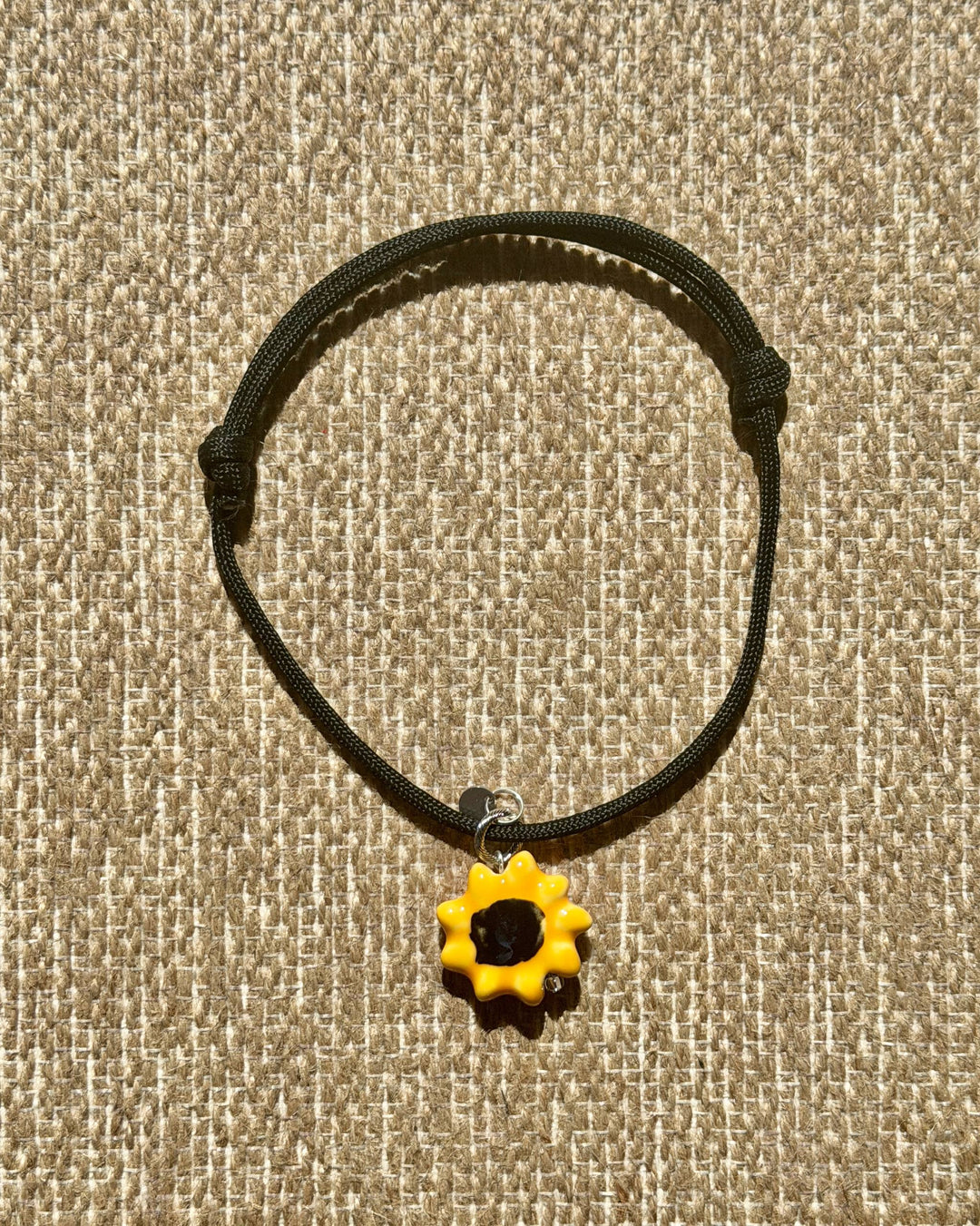 Підвіс для собак SUNFLOWER на темно-зеленому шнурку